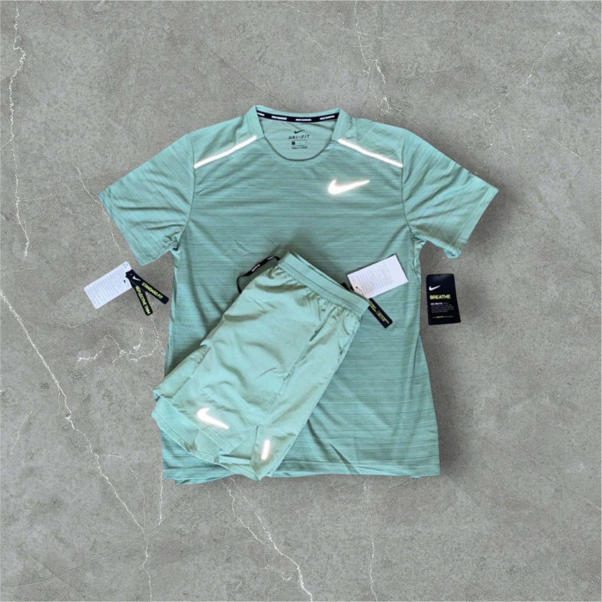 Ensemble Nike